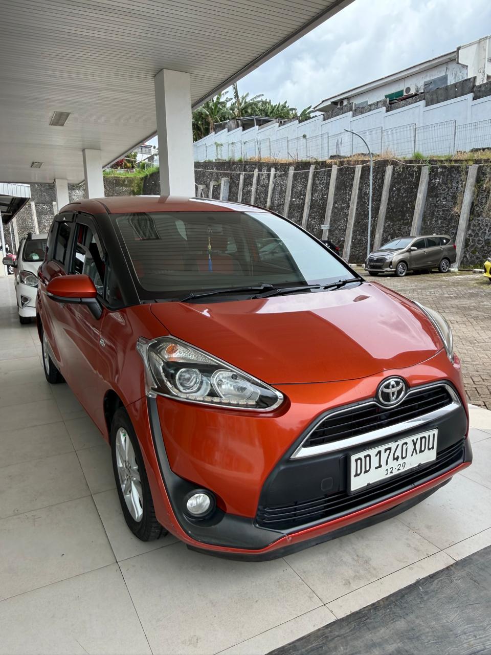 TOYOTA SIENTA - KOTA TERNATE